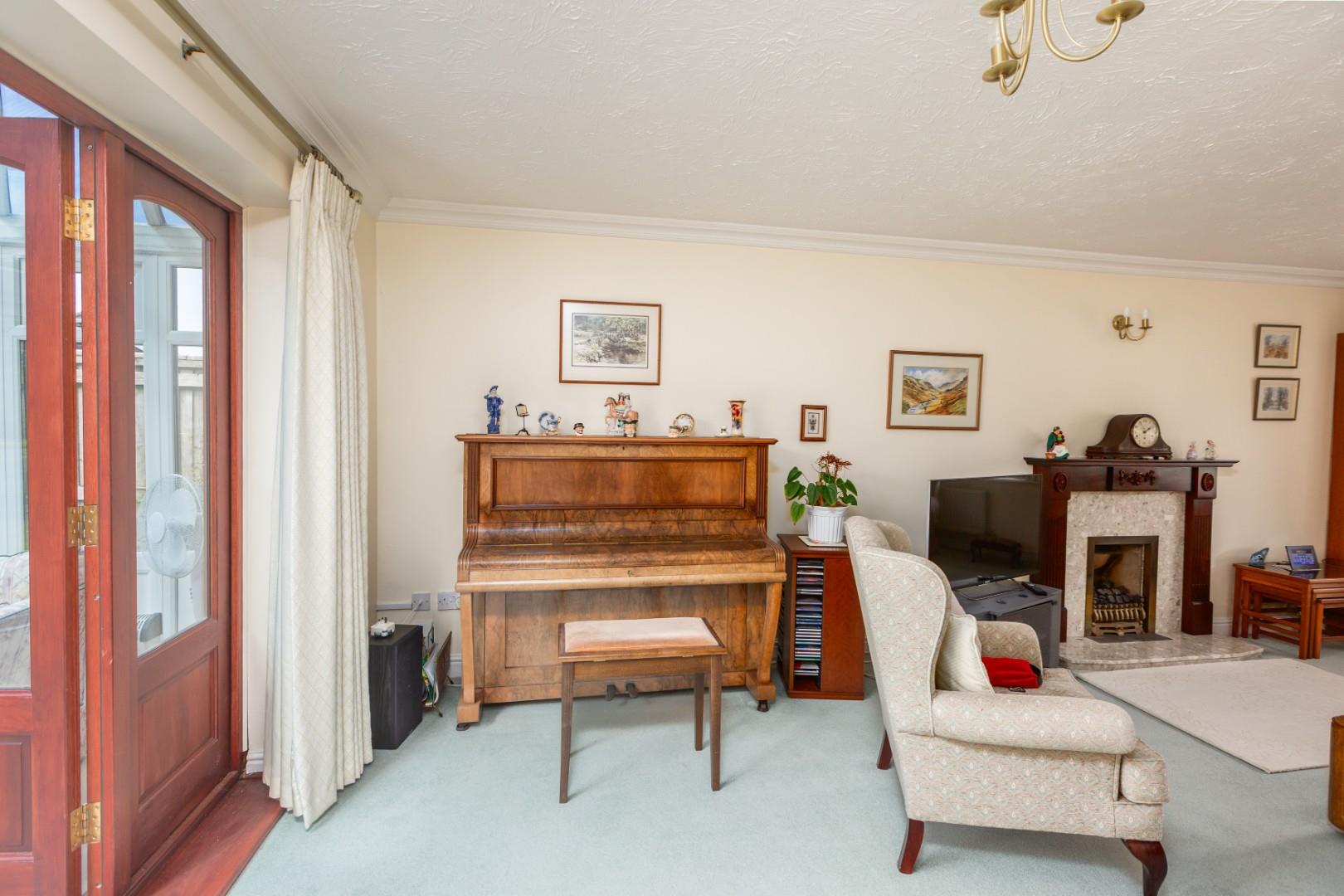 Ffordd Draenen Ddu, West Cross, Newton, Swansea, SA3 5RP
